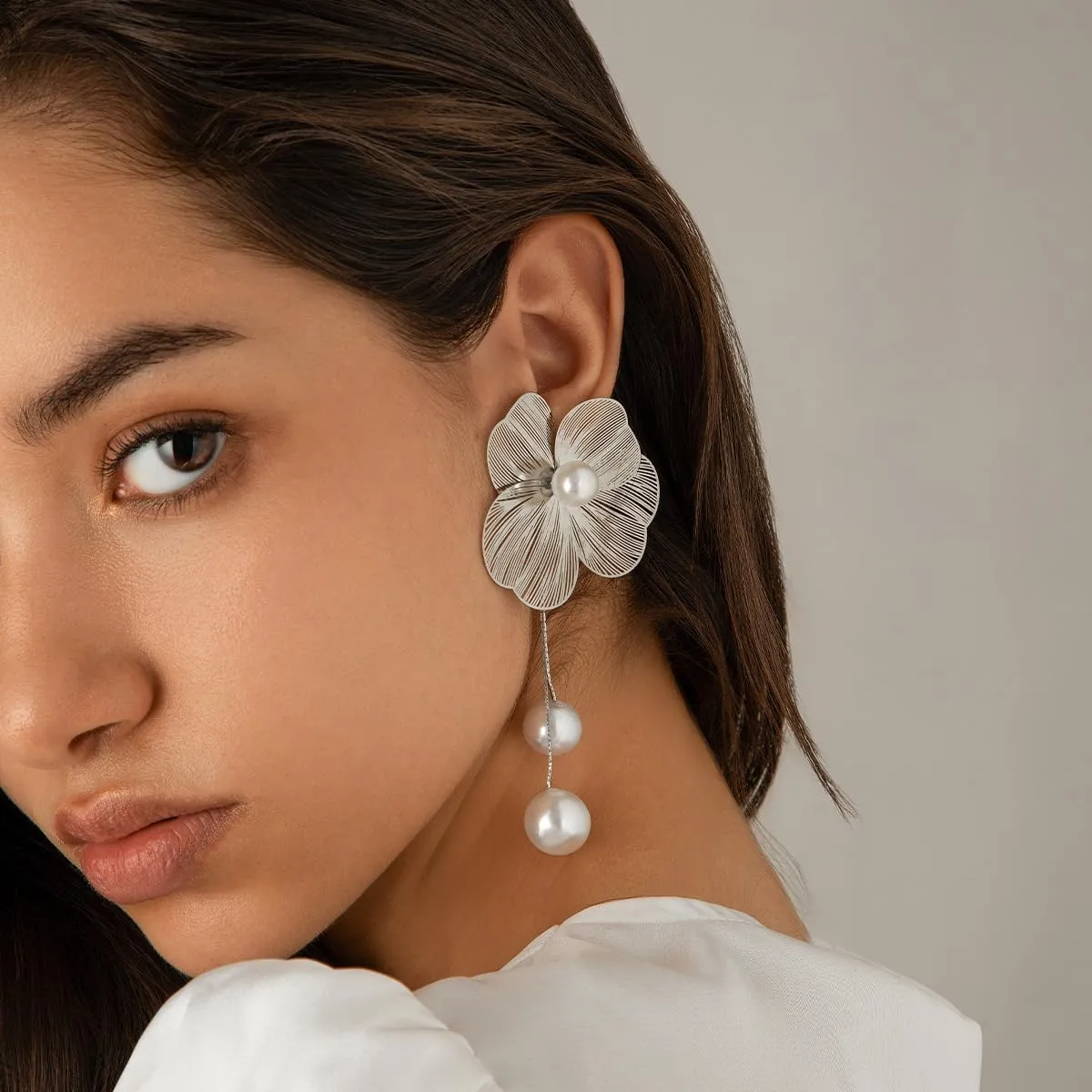 Boho Big Flower Petal Stud Earrings Fashion Plant Floral Pearl Dangle Earrings Hollow Flower Long Tassel Statement Earrings Jewelry for Women