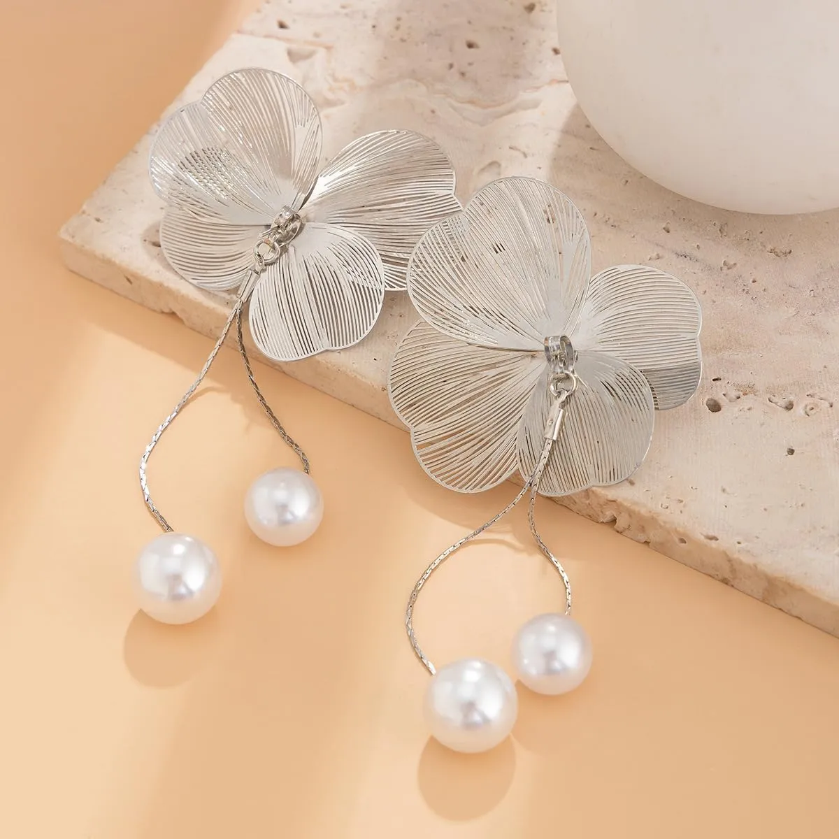Boho Big Flower Petal Stud Earrings Fashion Plant Floral Pearl Dangle Earrings Hollow Flower Long Tassel Statement Earrings Jewelry for Women
